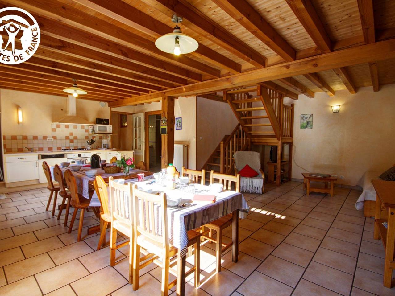 Maison authentique 19e siècle avec jardin et animaux acceptés in Saint-Didier-sur-Rochefort, Montbrison