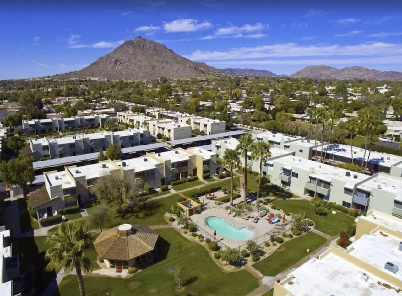 Vacation Rental for 6 Guests in Scottsdale, Arizona