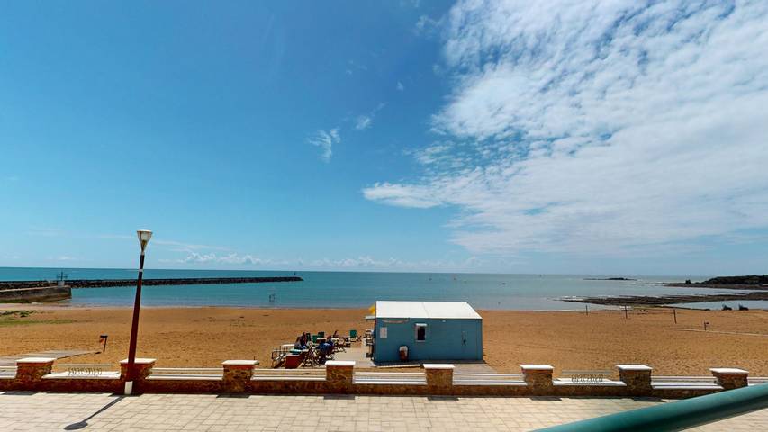 Appartement entier, Montecristo Face à la Plage - Grand T3 avec balcon in Saint-Gilles-Croix-de-Vie, Vallée de la Loire