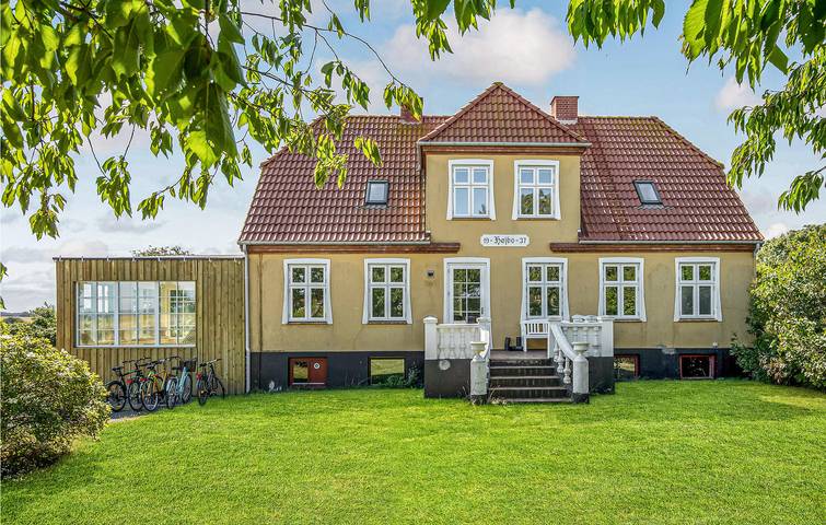 Ferienhaus für 12 Personen, mit Terrasse in Svaneke