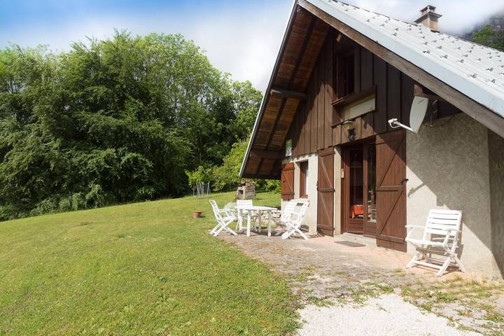 Chalet pour 6 personnes, avec Terrasse ainsi que Jardin et Vue dans Parc naturel régional de la Chartreuse