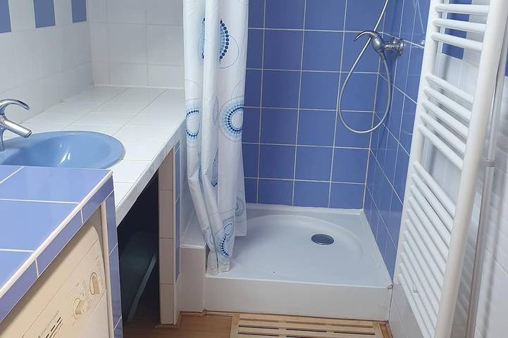 Gîte pour 8 personnes, avec terrasse à Montévrain - 4