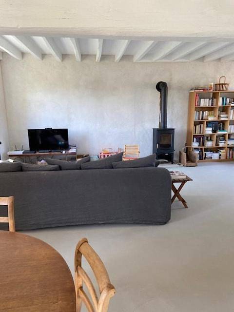 Gîte pour 5 personnes, avec piscine à Chevannes (Loiret)