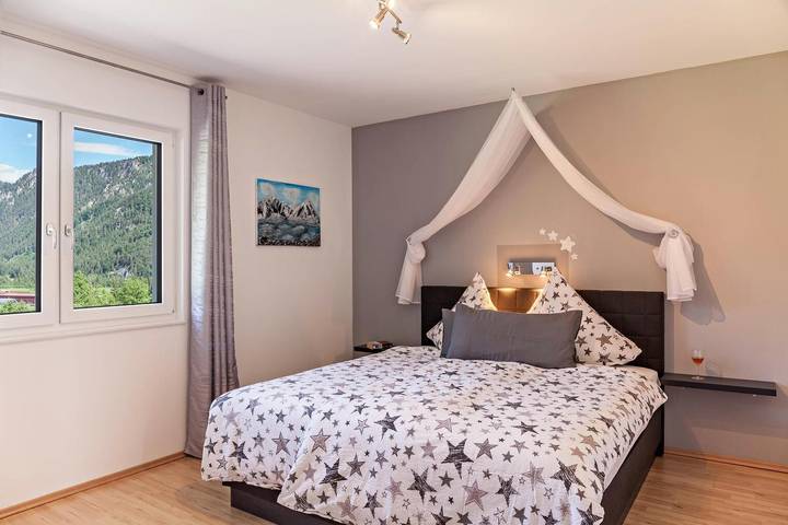 Entire apartment, Apart Diana - New built vacation home - App with Mountain View, Wi-Fi & Balcony in Vils, Außerfern
