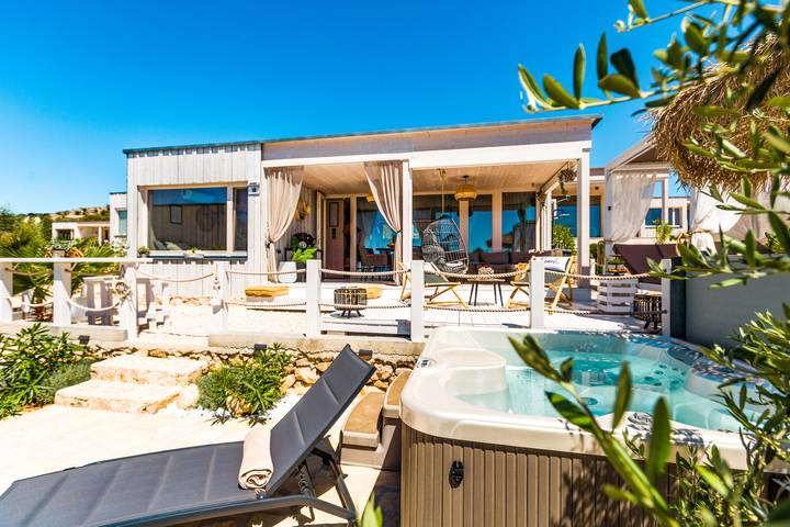 Villa für 6 Personen, mit Garten und Whirlpool, kinderfreundlich in Zadar - 3