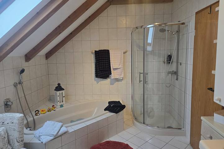 Sonnige komfortable FeWo im 1. Stock mit Garten in sehr ruhiger Lage in Pottenstein, Frankenalb