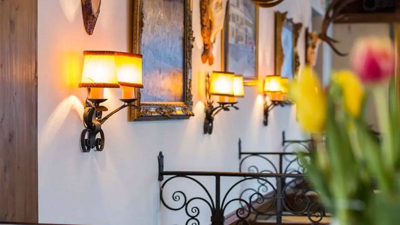 Doppelzimmer für 2 Personen (11 m²) in Bad Goisern in Bad Goisern am Hallstättersee, Totes Gebirge