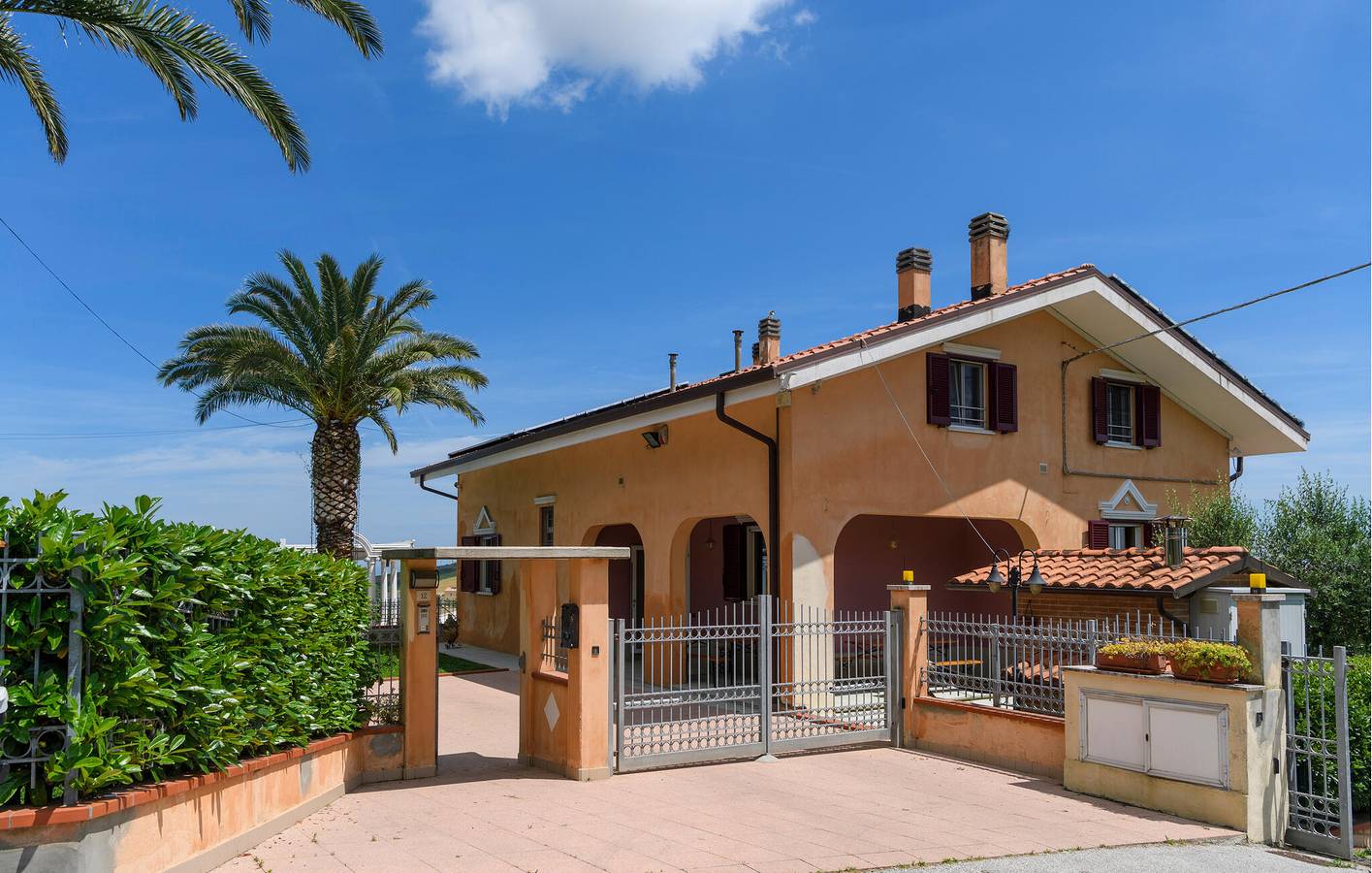 Holiday home for 7 people with terrace in Castel Colonna, Trecastelli