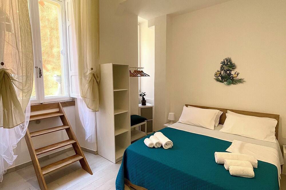Entire apartment, \"Sunset\" by Little Big Love in Nettuno, Rome Province