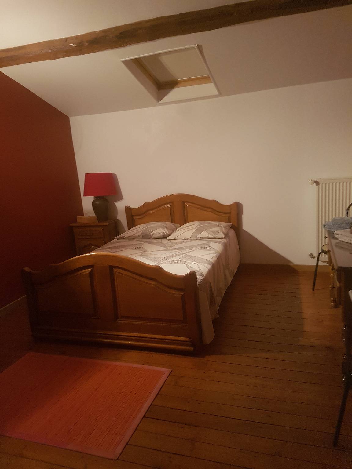 Habitación de huéspedes 'La Suite Una o Dos Habitaciones' con Terraza Compartida, Jardín Compartido y Wi-Fi in Saint-Martin-de-Fraigneau, Fontenay-le-Comte