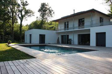 Gîte pour 2 personnes, avec piscine et terrasse ainsi que jacuzzi et jardin à Azur