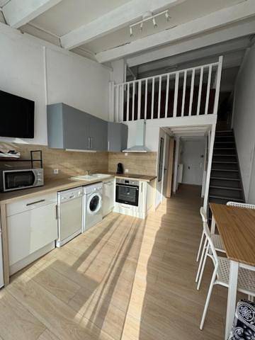 Gîte pour 5 personnes, avec Terrasse et Piscine dans Office De Tourisme De Canet En Roussillon