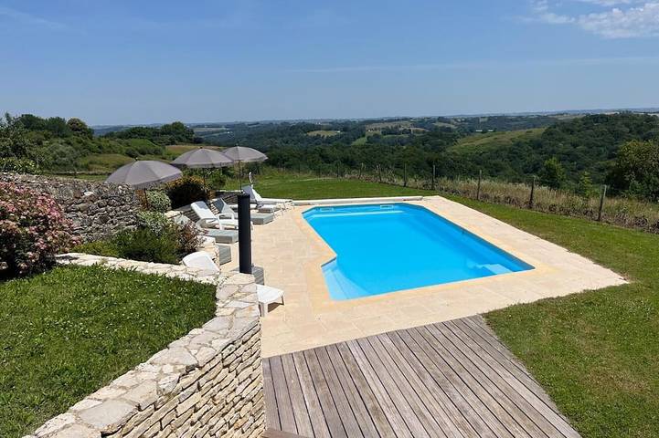 Chambre d’hôte pour 2 personnes, avec piscine ainsi que jacuzzi et jardin à Vielleségure