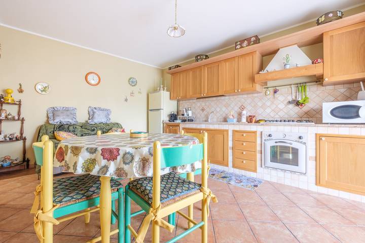 Entire apartment, Apartment 'Meizon Sicilia' with Balcony, Wi-Fi and Air Conditioning in Terme Vigliatore, Messina Province