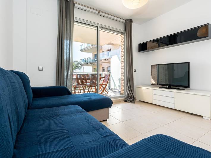 Apartamento vacacional entero, Vacaciones de ensueño frente al mar en familia in Cala dels Vienesos (Miami Playa), Montroig