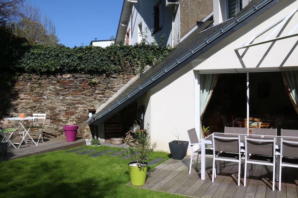 Suite de deux chambres avec salle d'eau privative - Suite de 2 chambres in Nantes, Région de Nantes
