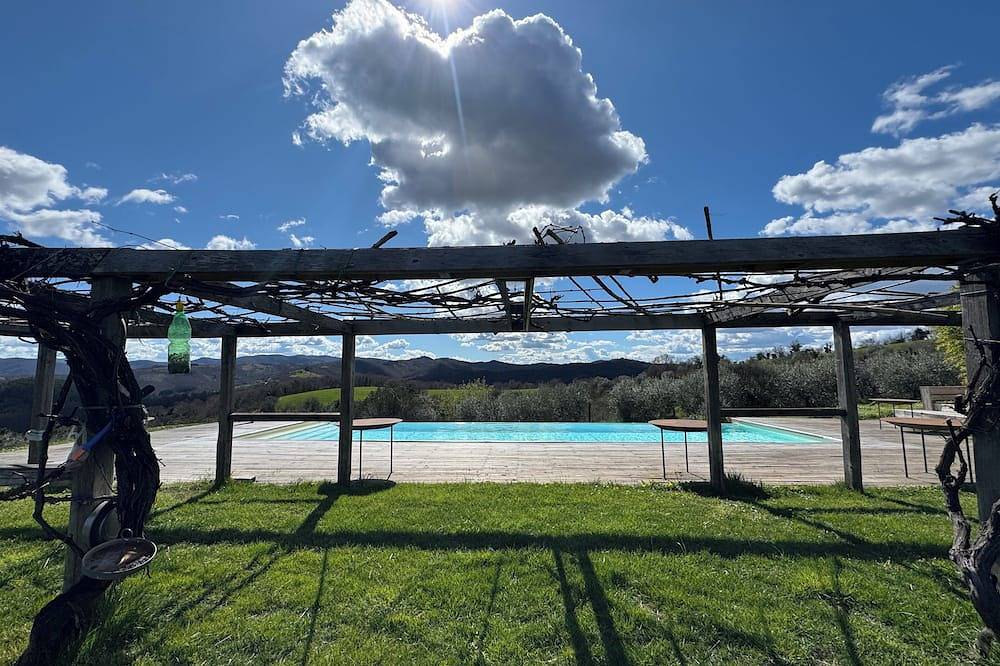 Country house with pool in Anghiari Arezzo in Anghiari, Valtiberina