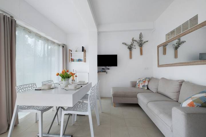 Ganze Wohnung, Mandelieu-la-Napoule, Côte d’Azur: Pool, Strand, Golf & privater Parkplatz in Mandelieu-la-Napoule, Massif de l'Esterel
