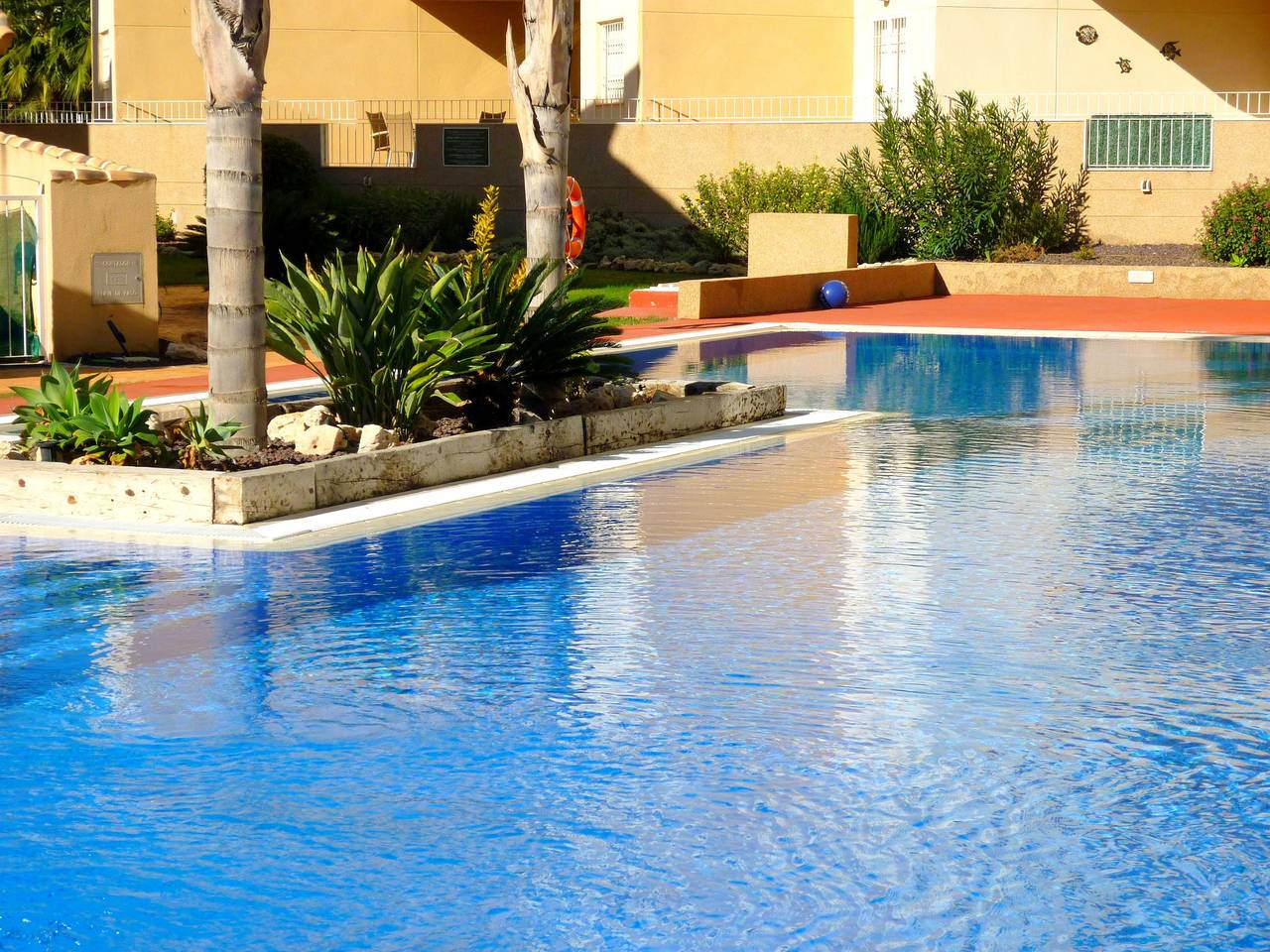 Entire apartment, Spacious apartment in Los Alcázares, 101 m² with pool. in Pueblo Patricia, Los Alcázares