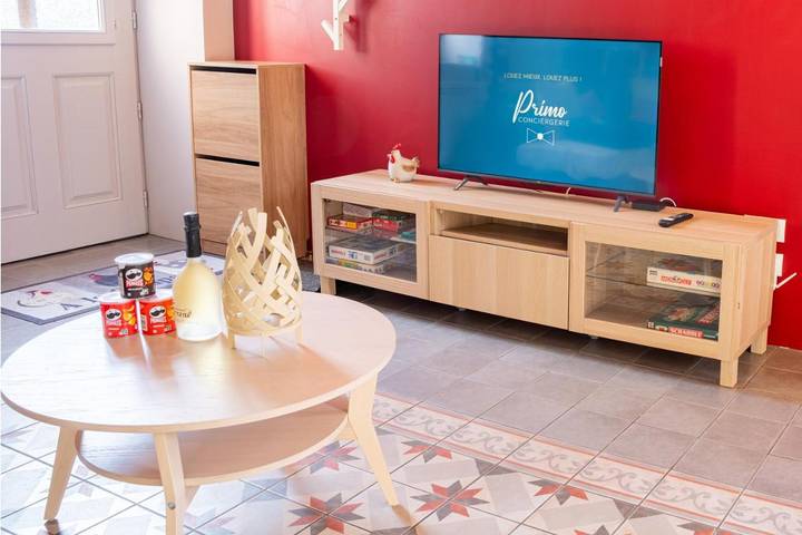 Gîte pour 4 personnes, avec vue ainsi que vue sur le lac et jardin à Cuisery