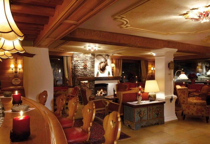 Hôtel pour 2 personnes, avec vue et jardin ainsi que piscine et sauna, animaux acceptés dans Zurs - 3