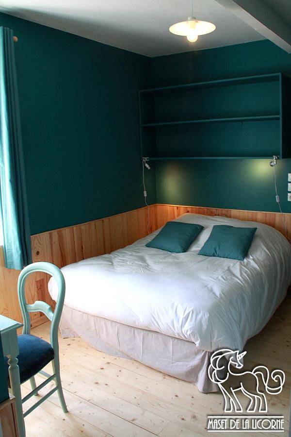 Two-Bedroom House in Nedde, Région de Limoges
