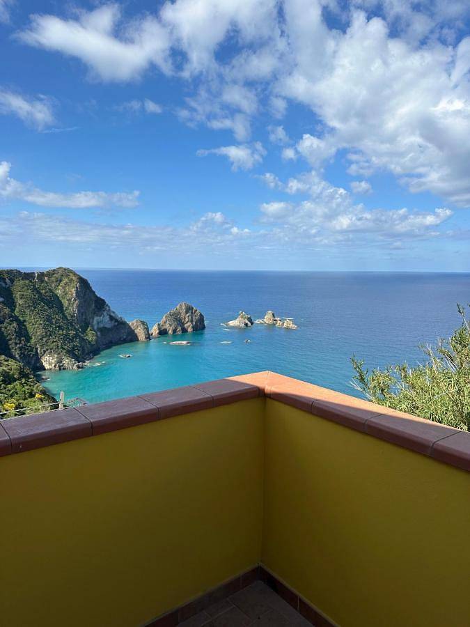 Casa vacanza per 4 persone, con panorama e terrazza, con animali domestici a Ponza