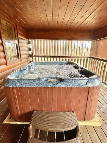 Log Cabin for 12 Guests in Sevier County, Picture 1