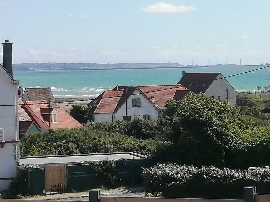 Chambre d’hôtes « La Coccinelle Des Cap - Taupe Zen » avec vue mer, terrasse privée et Wi-Fi in Ambleteuse, Région de Boulogne-sur-Mer