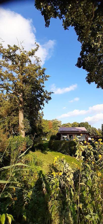 Ferienhaus für 2 Personen, mit Terrasse und Garten sowie Seeblick in Neuruppin