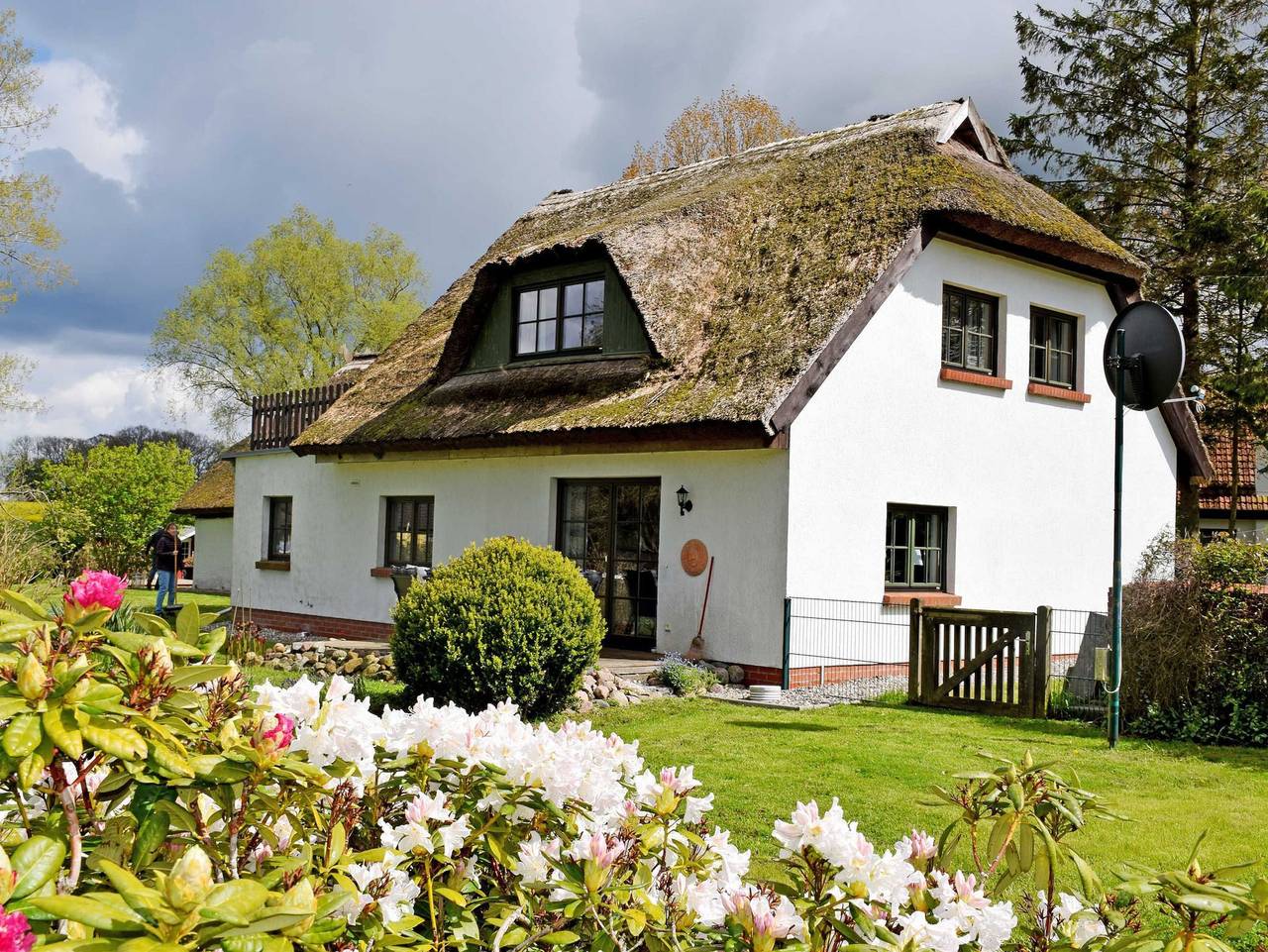 Ganze Ferienwohnung, Ferienhaus und -wohnung unterm Reetdach in Woorke - Ferienhaus unterm Reetdach in Woorke in Patzig, Rügen