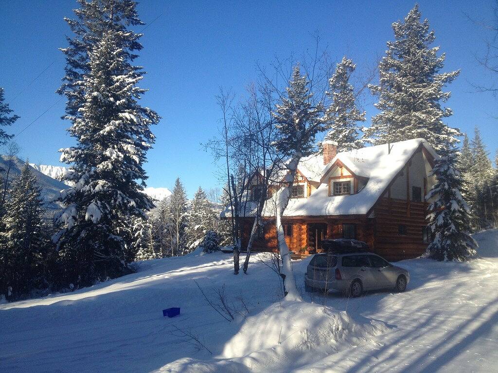 Log Home Getaway mit unglaublichen Blick auf die Berge in Kicking Horse