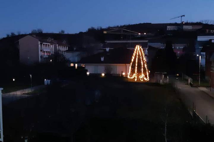 Villa for 12 people, with yard and balcony in Alba