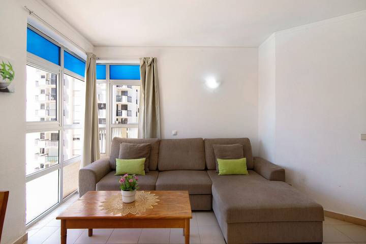 Apartamento inteiro, Apartamento São Rafael 9ºd - Vista Mar com Wi-Fi, Jardim & Varanda in Armação de Pêra (costa), Armação de Pêra