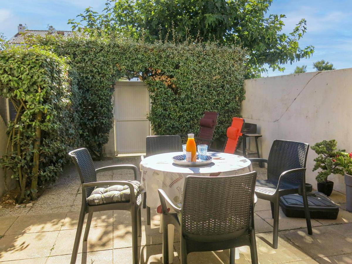 Holiday Home Le Goeland Argenté by Interhome in Les Sables-d'Olonne, Vendée