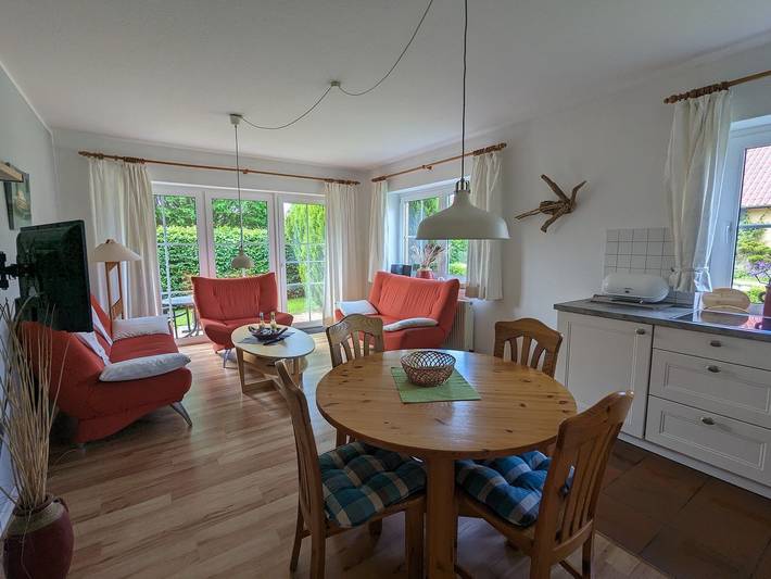 Ferienwohnung für 4 Personen, mit Garten und Terrasse in Born a. Darß - 2