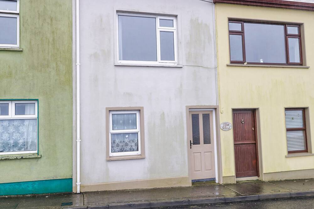 Quayside House, family friendly in Roundstone, County Galway in Roundstone, Connemara