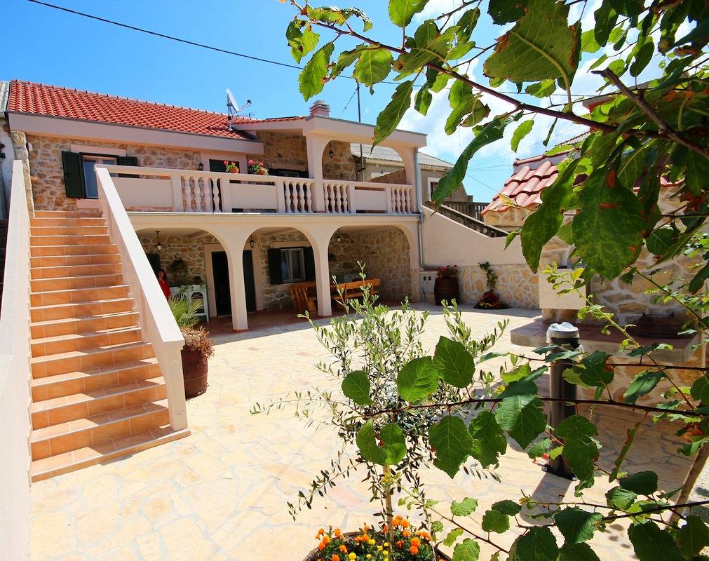 Apartament Wakacyjny dla 8 osoby w Ljubac, Zadar