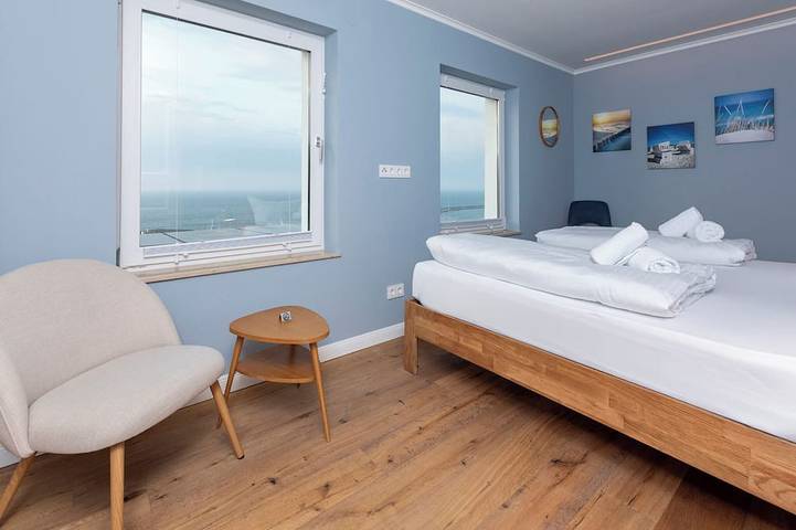 Ferienhaus für 8 Personen, mit Garten und Sauna sowie Terrasse in Sassnitz - 2
