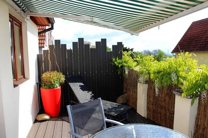 Location de vacances pour 3 personnes, avec Balcon ainsi que Terrasse et Vue à Bergholtz
