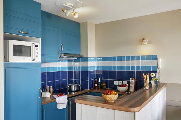 Gîte pour 6 personnes, avec jardin ainsi que piscine et terrasse, adapté aux familles à Douarnenez - 4