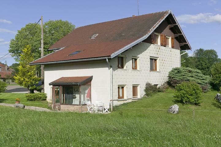 Gîte pour 3 personnes, avec jardin à Esserval-Combe