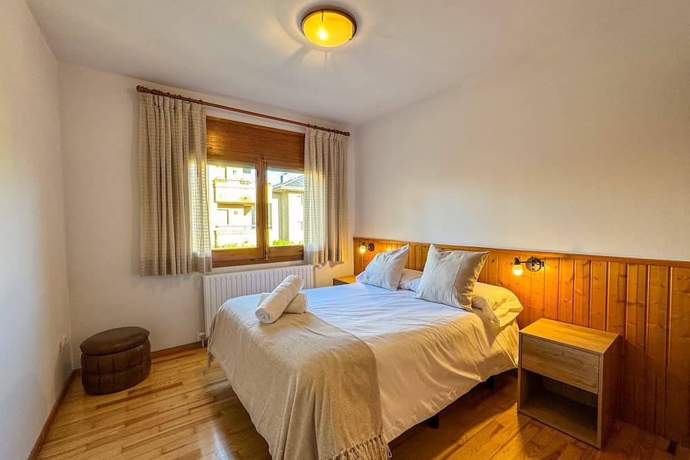 Entire apartment, Cal Batllia 2 in Puigcerdà, Catalan Pyrenees