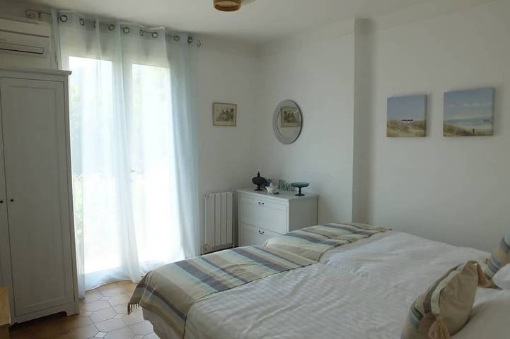 Location de vacances pour 8 personnes, avec jardin et jacuzzi à Reynès - 2