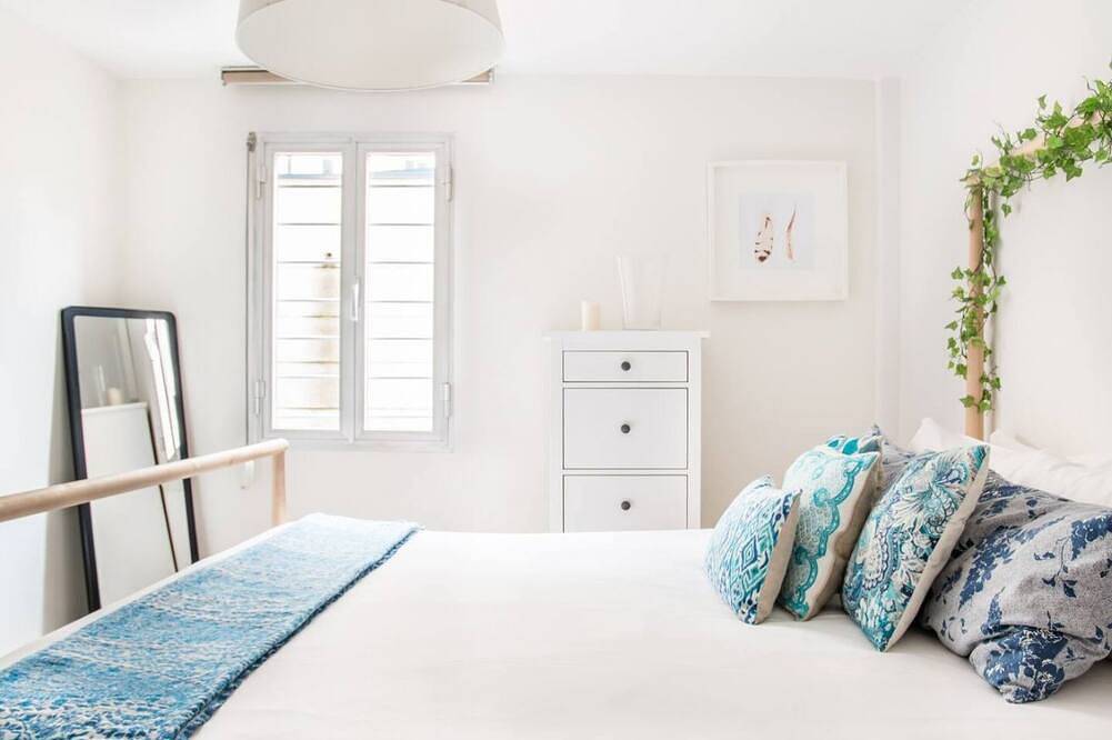 Apartamento entero, Acogedor apartamento con salpicaduras de color in Hospitalet de Llobregat, Barcelonés