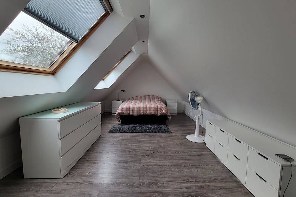 Petite Maison Indépendante au Calme, Proche de Paris, Parking, Jardin in Cormeilles-en-Parisis, Val-d'Oise