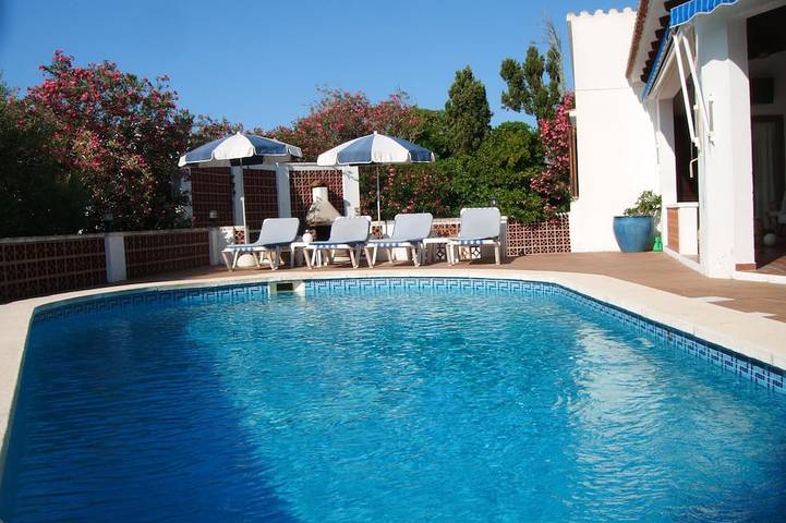 Casa de vacaciones para 8 personas, con jardín y balcón en Maó