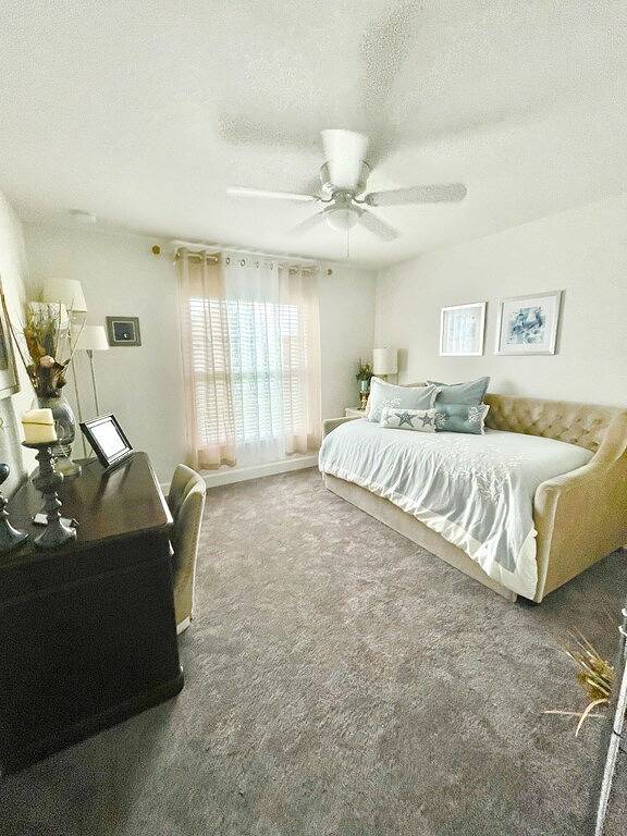 Tropical Retreat- Newer 3 Bedroom, 2 Bath- Sleeps 8 !  in Cape Coral, Southwest Florida
