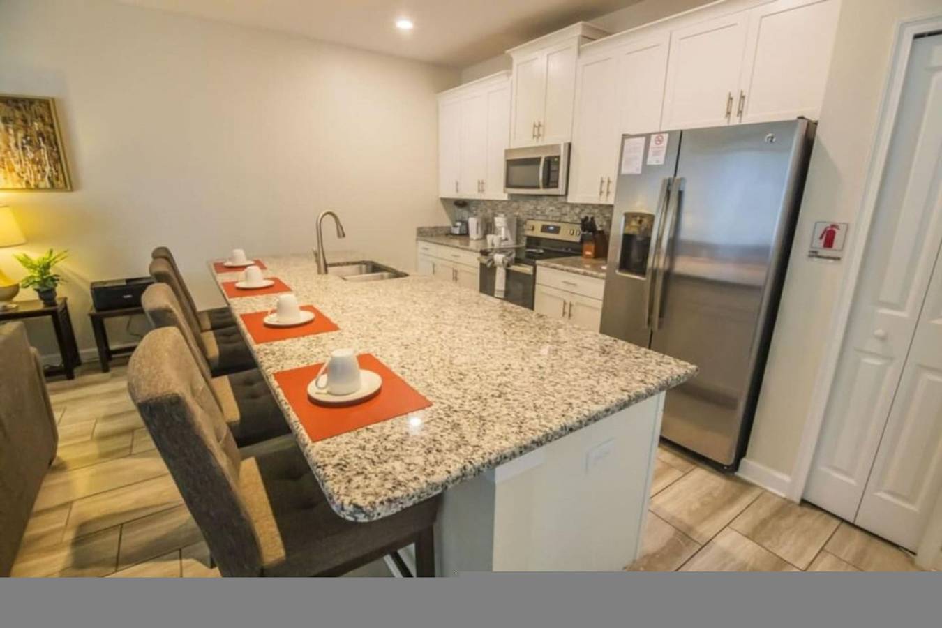 Magical Townhouse Stay Just Minutes from Disney! ✨ in Condado de Osceola