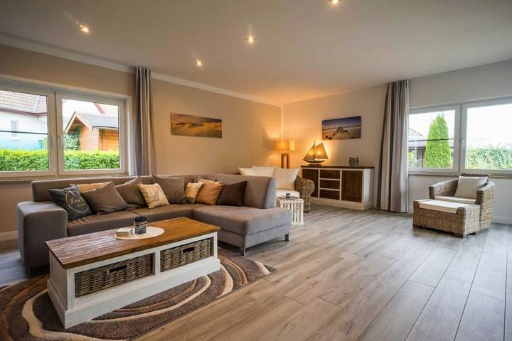 Ferienhaus für 9 Personen, mit Terrasse und Garten in Pudagla